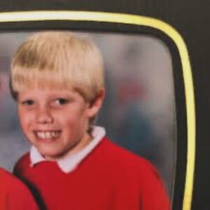 Rob Beckett Instagram - As schools go back after Easter, report cards are around the corner. For my @bbcradio2 show, I want to know about your funniest parents night feedback and school report cards.📚

Did your favourite teacher grass you up? Maybe you were like me and just ripped out the bad pages before I gave it to my parents. Or perhaps, as a parent, you found out something funny about your kid at parents night? 

Whatever it is, get in touch with the show by commenting below or emailing rob.beckett@bbc.co.uk 🚨