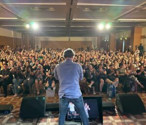 Rob Benedict Instagram - You did it again #Roma.  Thank you @jusinbellocon and @serendipityhope for hosting another fantastic weekend celebrating love, friendship and (SPN) family. 
E stato Bellissimo. 
#jibcon #spn #spnfamily 
@jensenackles @drakerodger @jojoflei_ @jeffparise @billy.moran @jasonmannsmusic @paulcarella @dicksp8jr #francesco, #michele 
📸 me, @jensenackles, @housecatsswain, some other people
