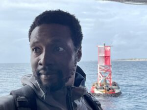Rob Brown Instagram - We saw whales, dolphins and sea lions today. There’s so much time left in the day. Might play some wack-a-mole and have some salt water taffy. Hug on your peoples. #NY #LA #whales