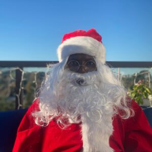 Rob Brown Instagram - Love on your peoples year round. Next time I do this it will be with a 4C wig. This is so silly and uncomfortable. Happy holidays everybody! #MerryChristmas #happyholidays #family #NY #LA