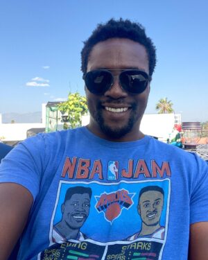 Rob Brown Instagram - #Knicks fans got a lot to smile about. Everything’s positive. I’m smilin. Pat smilin. John smilin. All good #nyc let’s get it! So many lefties. Go @nyknicks