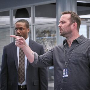 Rob Brown Instagram - Find out what Weller is pointing at on an all new @nbcblindspot #Blindspot tomorrow 8/7C on @nbc