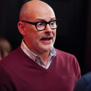 Rob Corddry Instagram - This is just one of the faces I make on tonight’s episode of THE UNICORN. 8:30 on @cbstv 
@theunicorncbs