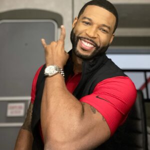 Robert Christopher Riley Instagram - Got me out here flexing like @tigerwoods on #Dynasty #Culhane #robrileynyc