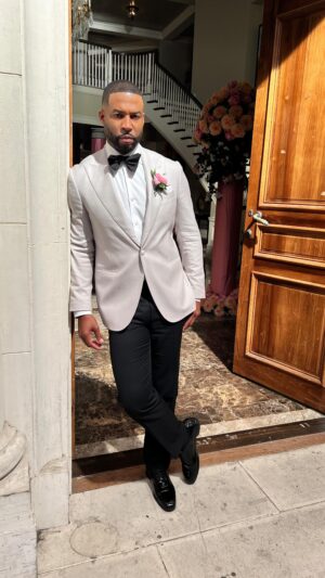 Robert Christopher Riley Instagram - THANK YOU ALL FOR EVERYTHING!!!!! #Culhane is out!!! @cw_dynasty #Dynasty #robrileynyc