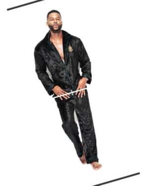 Robert Christopher Riley Instagram - Hey....it’s me!!! “From hit shows such as “Dynasty” and “Hit The Floor.” To music, writing, singing, producing, and more Robert Christopher Riley seems to be one who can do it all! Join the conversation with our #EIC Levi Harrell and The Creative & Intellectual Mind Of Robert Christopher Riley.” Photographer: @npearcypics 
Stylist: @royalfudgestyling 
Article by: @leviharrell

#Dynasty #Culhane #Robrileynyc #peppasauceentertainment #Atlanta #Atl #mensfashion