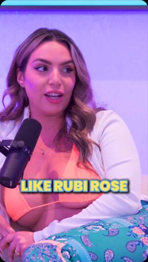 Robert Dean III Instagram - @araqueenbae shares a legendary story 😳

TO WATCH THIS EPISODE SUBSCRIBE TO OUR PATREON 🍿🔓

•••

•••

•••

#fyp #foryou #foryoupage #explorepage #explore #comedy #podcast #datingadvice #datingtips #relationships #blackpodcasts #rubirose #podcastersofinstagram #miamalkova