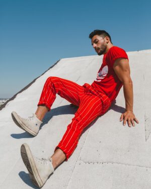 Robert Roldan Instagram - Stop. I know. This isn’t a slide. 🛑