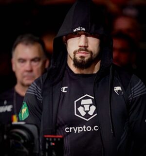 Robert Whittaker Instagram - Coming for everything 👊🏽

#saudiarabia