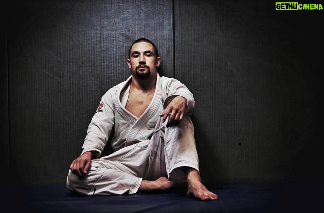 Robert Whittaker - 19.6K Likes - My way of life 🙏🏽