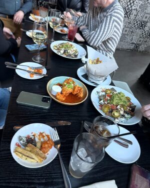 Roberta Blevins Instagram - Day 1 of @podcastmovement Evolutions photo dump.

💅🏼🥘🏆👯‍♀️🌱💜💃🏼🕺🏼🎙️

Hanging out with the team at @truenativemedia, The Ambies, Hollywood, @ithinknotpod, and a group photo of podcast DBs @ellynmarsh @itsjoeytaranto and @terranewell 

#podcastmovement #podcastersofinstagram #podcastmovement #evolutions2024