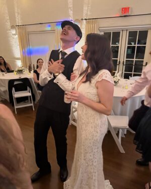Roberta Blevins Instagram - My cousin James got married!!!🤵🏼‍♂️

Congrats to James and Charlotte for making it official!! And swipe to see some of my MASSIVE family 😂🤣 

And Aunt Jackie looking so cute! ☺️