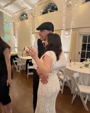 Roberta Blevins Instagram - My cousin James got married!!!🤵🏼‍♂️

Congrats to James and Charlotte for making it official!! And swipe to see some of my MASSIVE family 😂🤣 

And Aunt Jackie looking so cute! ☺️