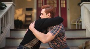 Roberto Aguirre-Sacasa Instagram - Only two chapters left. One of my favorite scenes from this week’s episodes. Beautiful work from @melton and @kjapa . Tears. ❤️😢🚀💪🏼⭐️🏆🎬🙏🏼☠️