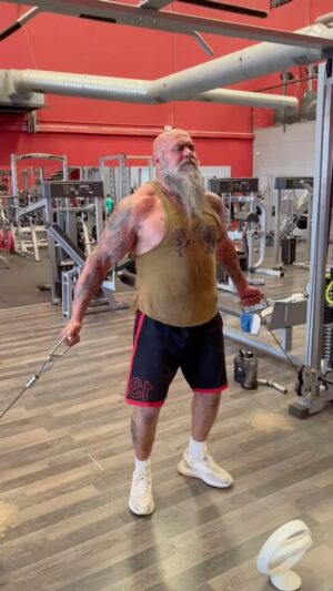 Roberto García Ruiz Instagram - Es importante dedicarte algo de tiempo…
#bicepsworkout #mejorarcomopersona #elserhumanoesextraordinario #porunmundomejor
