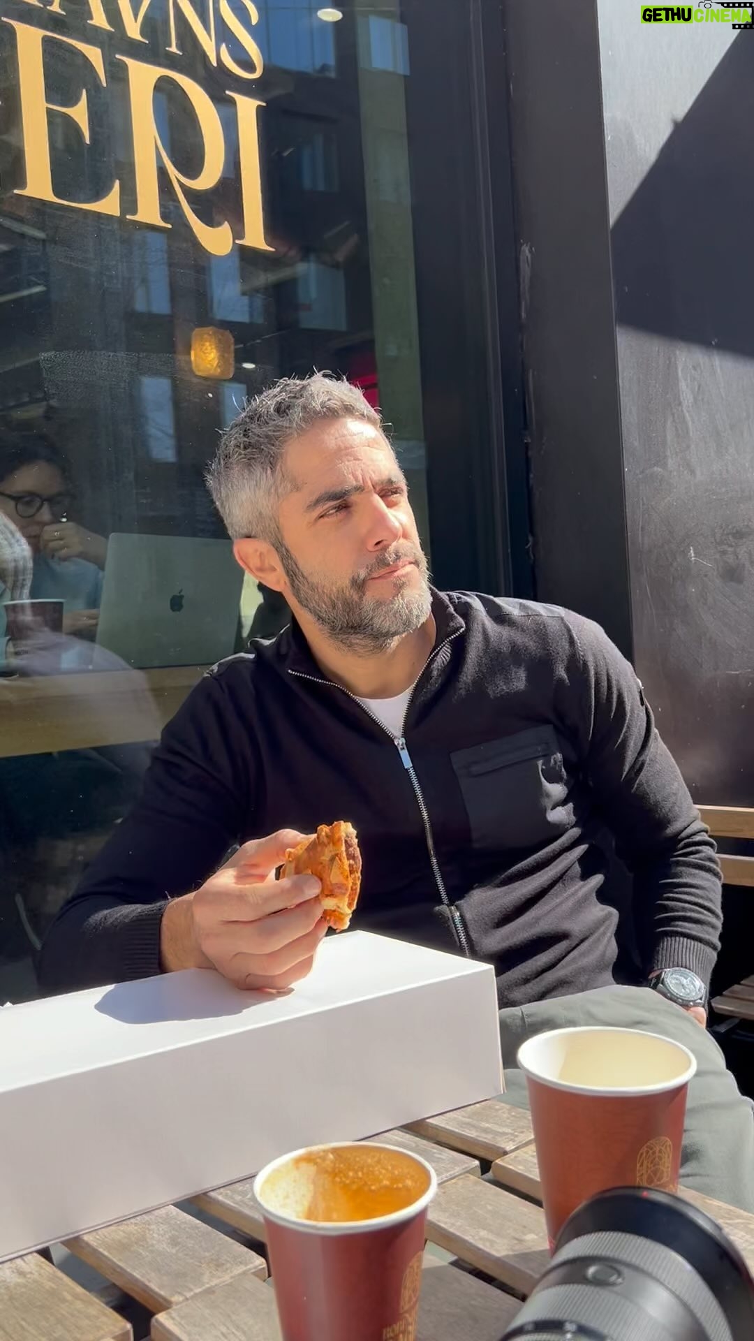 Roberto Leal - 11.5K Likes - Cuando tu idioma ya no es el que era.
