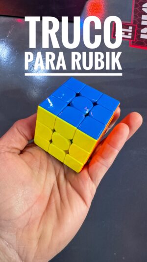 Roberto Leal Instagram - Si alguna vez os habéis planteado acabar un cubo de rubik os dejo aquí un ARGORISMO sencillo para que presumáis ante la familia. De nada. @margallego25