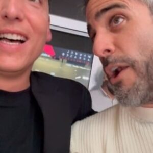 Roberto Leal Instagram - En nuestra cabeza era espectacular… ¿verdad @xusojones? 😂😂😂

Le pusimos todo nuestro cariño pero nos salió regular, @manuelcarrasco_ 😅