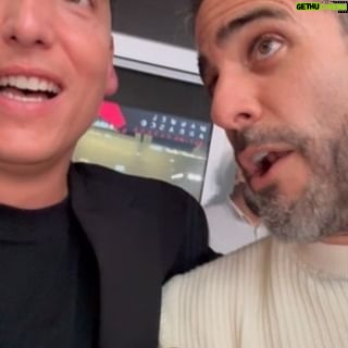 Roberto Leal - 9.1K Likes - En nuestra cabeza era espectacular… ¿verdad @xusojones? 😂😂😂
Le pusimos todo nuestro cariño pero nos salió regular, @manuelcarrasco_ 😅