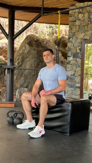 Roberto Portales Instagram - I bring my @gdefy sneakers wherever I travel around the world 👟 That way I can always get in a great workout in comfort 💪🏼 Use code RJ20 for $20 off your pair #travel #fitness #workout #footwear #shoes #activelifestyle