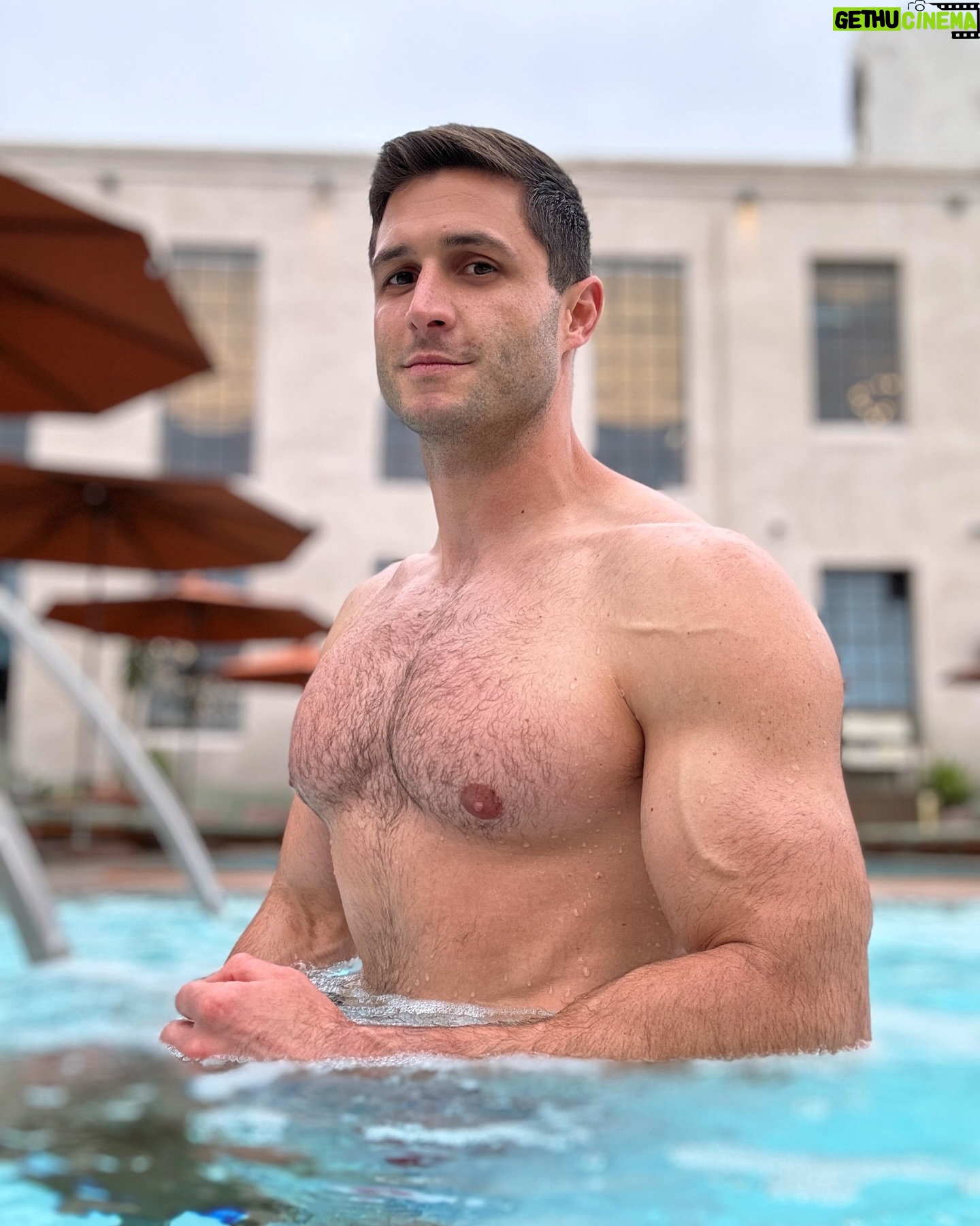 Roberto Portales - 3 Likes - Post lift dip ☺️ #fitness #hottub #spq #healthclub #postworkout