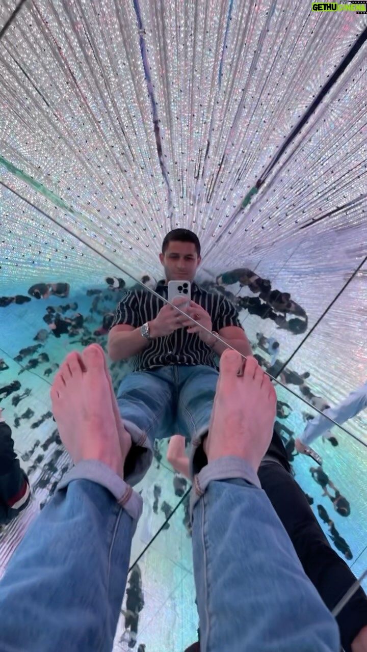 Roberto Portales - 5.7K Likes - Intergalactic Vibes ✨ #art #tokyo #immersiveart #artexhibition #immersive #teamlabplanets