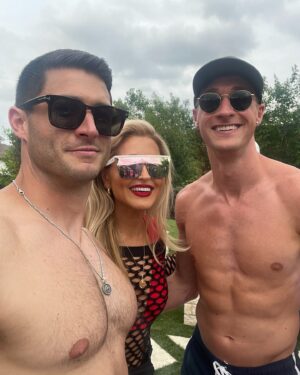 Roberto Portales Instagram - Happy Cinco #dallas #cincodemayo #poolparty #cinco #weekendvibes