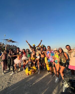 Roberto Urbina Instagram - Burning Man 2022 🔥❤️‍🔥)’( ❤️‍🔥🔥 No hay mucho más por decir de este lugar que no se haya dicho. Gracias a toda mi familia de @tierra.bomba por esta experiencia mágica! 💫Especialmente a @mariqpinto y @rinconnegrita por su esmero, pero sobretodo, por la amistad tan linda que nos une y la comunidad que han construido. Solo amor incondicional y gratitud para esta familia  excepcional. ♥️❤️‍🔥🔥 Algo muy especial para mi fue poder haber tocado por primera vez en este lugar tan cercano a mi corazón! 🎶💃🏼🕺🏽

Not much to add to what already has been said about Burning Man. Gratitude and love for each and everyone that made this year so special.  #burningman
