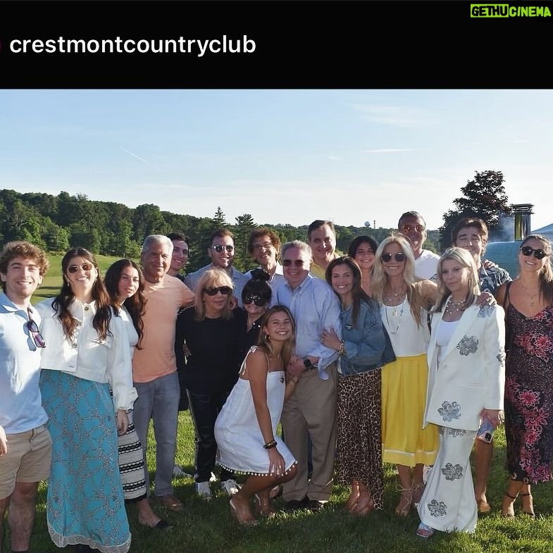 Robi Ludwig - 846 Likes - A big #shoutout to @crestmontcountryclub for featuring our family on #fathersday2024 crestmont’s insta.We all had a tee-riffic time with you all. Thank @lrosenbaum3 for making this happen. @debbiebod so amazing seeing you again.
#family #fathersday2024 #crestmontcountryclub #summervibes #summerstyle #covershot
