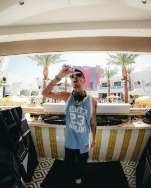 Robin Schulz Instagram - Desert weekends. ☀️