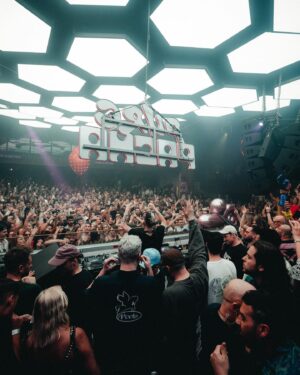 Robin Schulz Instagram - Pacha opening party 🍒🎉 what a way to kick off Ibiza season
