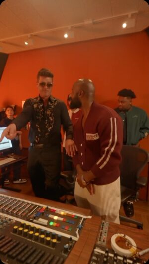 Robin Thicke Instagram - Studio loving the new “Why” remix. Out now! @iamlizzen