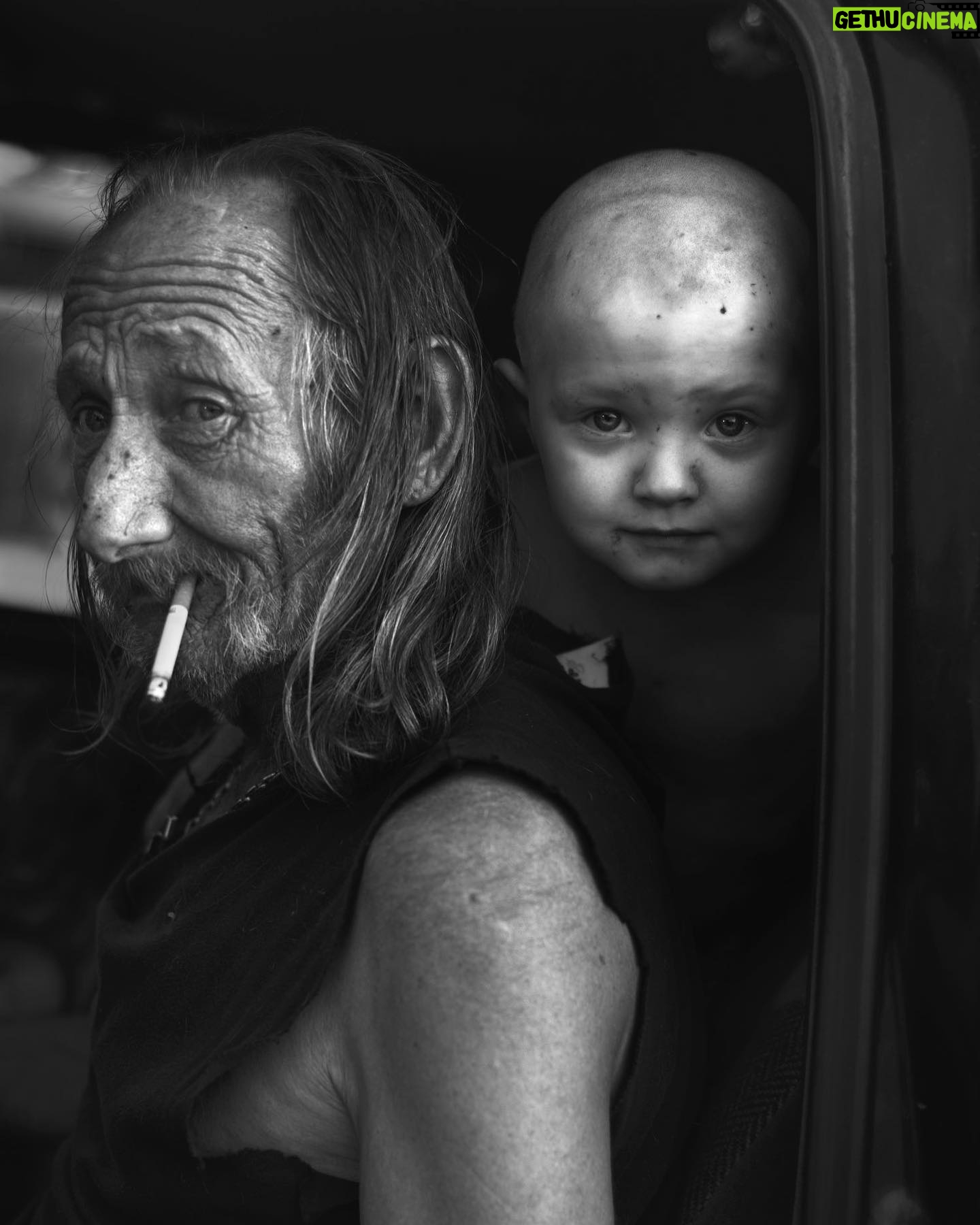 Robin de Puy - 1K Likes - Tomorrow a very special episode of The Americans with this little guy. Do you remember Leuxian? #2015 #ifthisistrue #devolkskrant #deamerikanen #theamericans