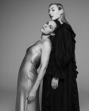 Robin de Puy Instagram - Zet ‘m op lieve S10! 
@s10s10xx & @wendesnijders 
#eurovision2022