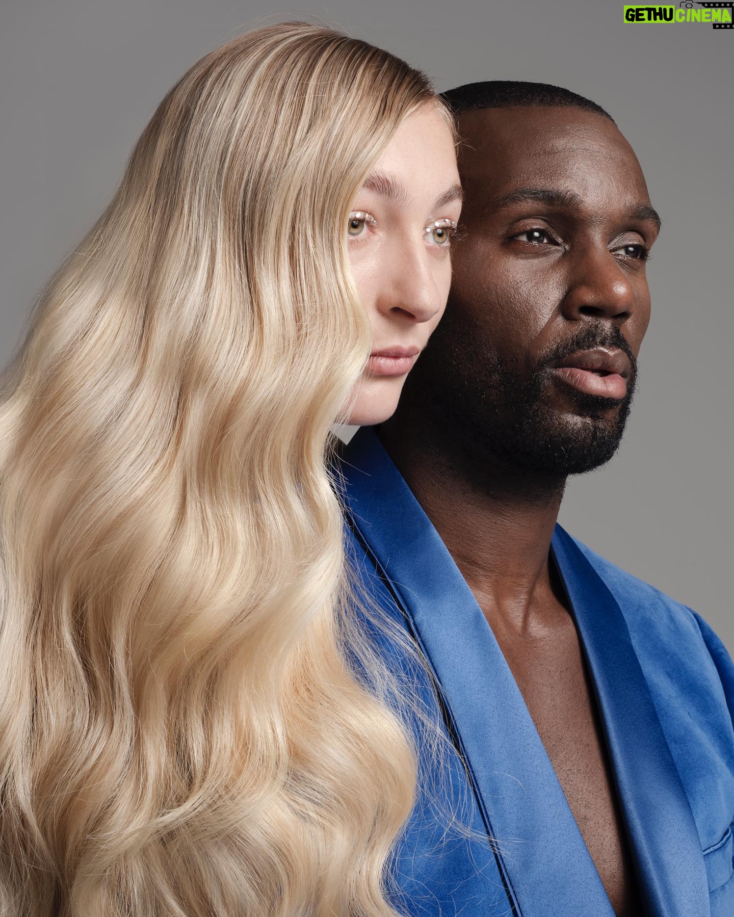 Robin de Puy - 1.3K Likes - S10 & Werner ✨
Fotografie: Robin de puy - @Robin_de_puy
Styling: Esmeralda Schipper-Zijp - @Esmeraldaschipper
Make-up: Anita Jolles - @Anitajolles
Hair: Eldridge Mullenhof - @Eldridge_Mullenhof
Chef beeld: Karen Schoolland - @karenschoolland
Productie: Anne-Floor Roosterman – @annefloor_roosterman
Journalist: Marcel Langedijk - @marcellangedijk
LINDA. @linda