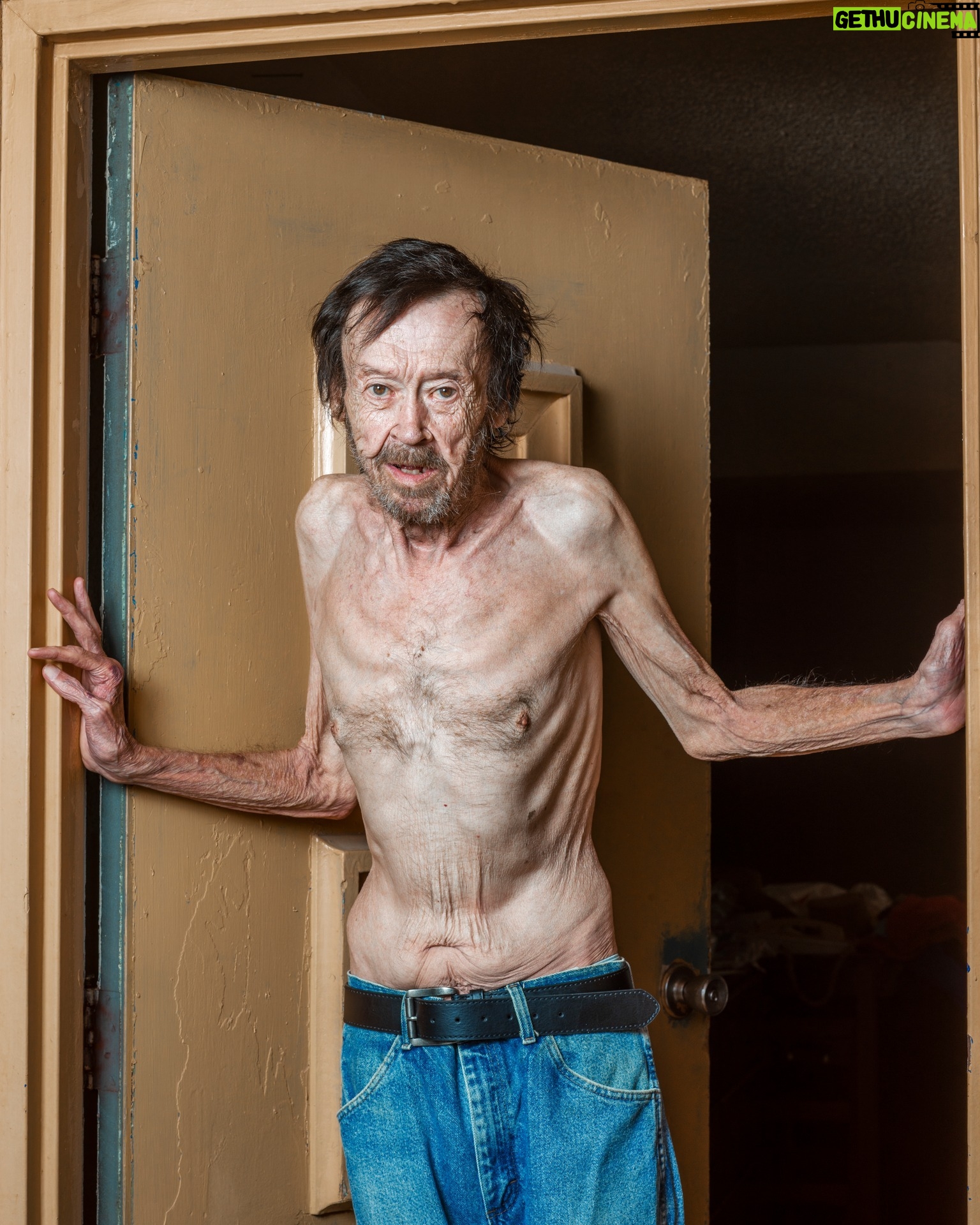 Robin de Puy - 1.3K Likes - John, Wichita Falls, 2022
Instead of the expected pregnant teenager, a very skinny man opens the door. "Come in." He moves slowly, and I'm surprised he can still walk.
Discreetly, I try to sit on an open plastic bag so that my bare legs don't touch the chair's grubby seat. I’m embarrassed by my behavior, and as a compromise, I smile particularly kindly at the man. His name is John. By now, he - like many others - has been living here for a few years, waiting for a better life. "Do you happen to know if a pregnant girl lives here?" I ask him. "Two doors down." Everyone knows everybody. Motels here are like villages.
part from the series The Americans
