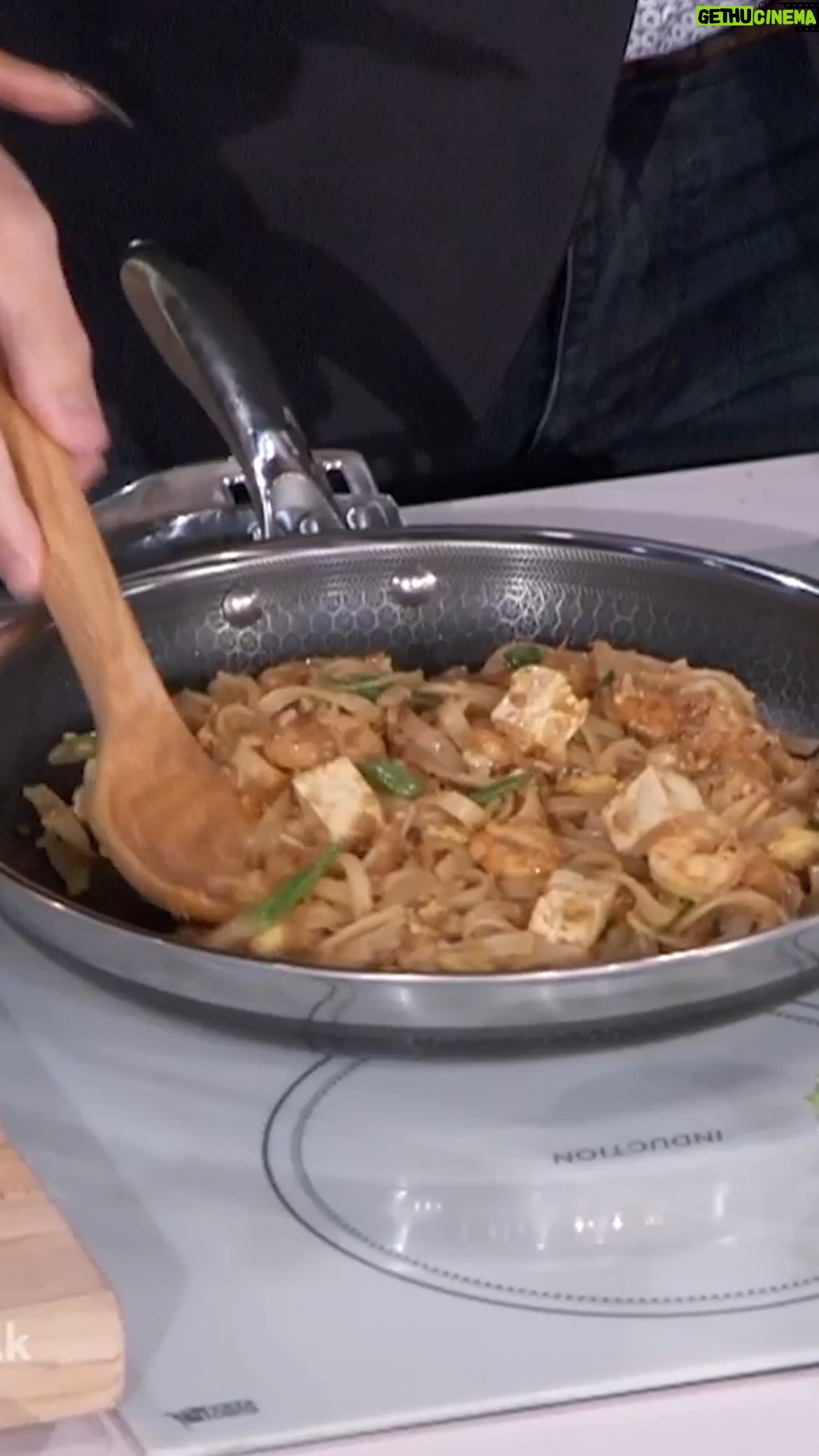 Rocco DiSpirito - 322 Likes - @roccodispirito made the best Pad Thai 🔥
#roccodispirito #padthai #fishsauce #cooking