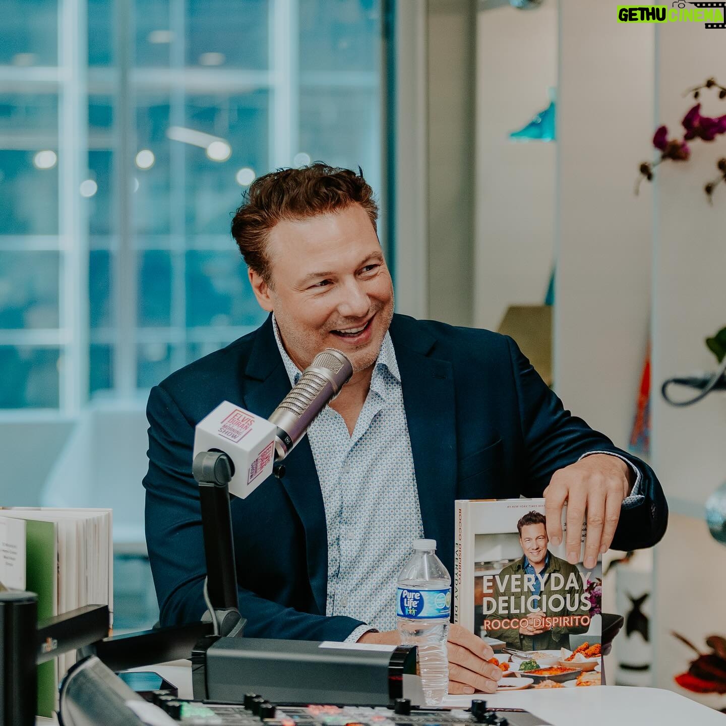 Rocco DiSpirito - 593 Likes - So thrilled that @roccodispirito stopped by to chat about his latest book, #EverydayDelicious 🍽️ We can’t wait to get cracking in these recipes 👨🍳
#RoccoDiSpiritoOnElvis in our @MercedesBenzUSA Interview Lounge #MBInterviewLounge (Photos by: @rachel_kaplan for @iheartradio)