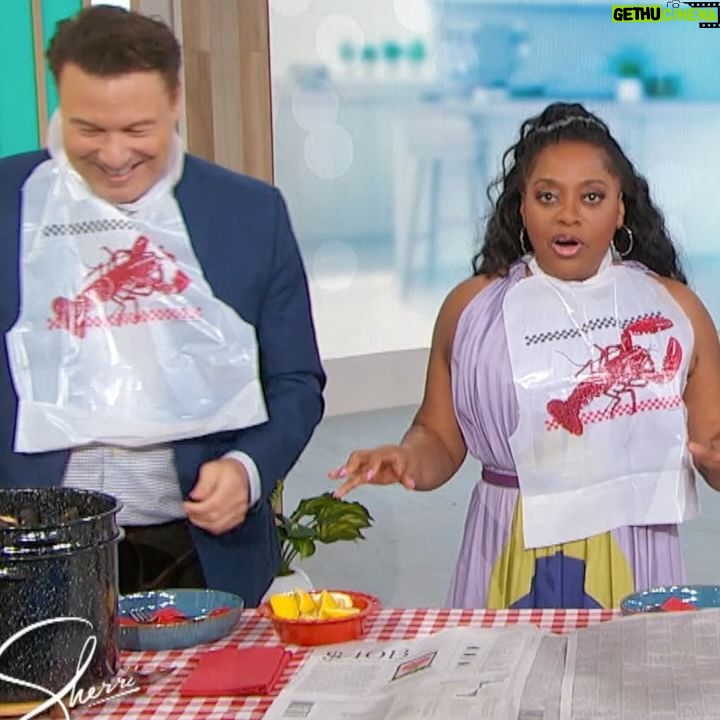Rocco DiSpirito - 1.5K Likes - BOIL IT UP! ➡️ Rocco DiSpirito puts his #everydaydelicious spin on a seafood boil! 🦀 Get the FULL RECIPES now at SherriShowTV.com!
#sherrishepherd #sherrishowtv #sherri #besttimeindaytime #cooking #foodie #foodstagram #seafoodboil