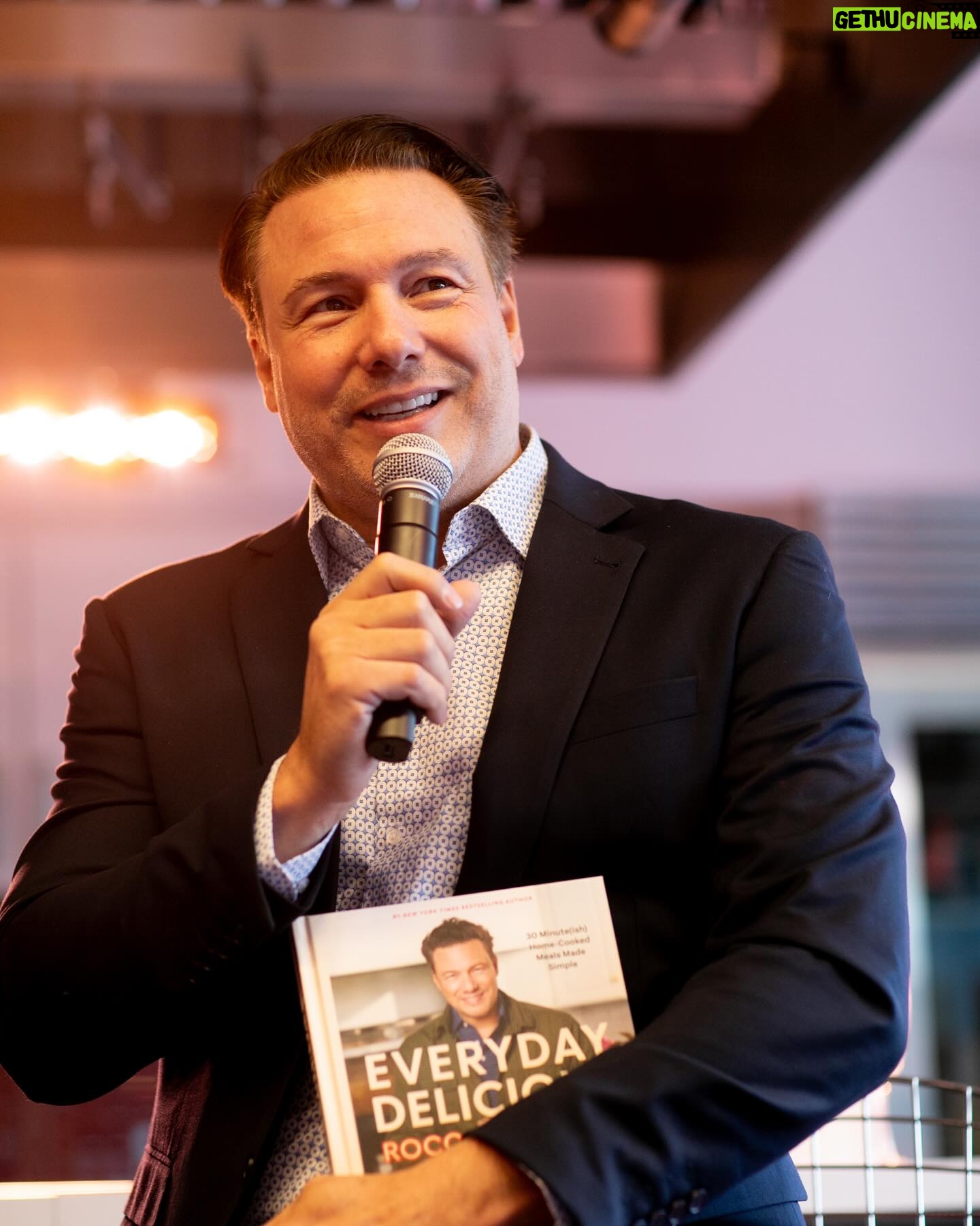 Rocco DiSpirito - 278 Likes - Last night, we had the pleasure of hosting Chef Rocco DiSpirito and Kat Kinsman, Executive Features Editor at Food & Wine magazine to celebrate Chef Rocco’s new cookbook, “Everyday Delicious.” 🥘🍜
Friends gathered for an evening of tasty bites from the new cookbook, including 100-Year Tonkatsu Sandos, Fried Chicken Meatballs in Spicy Vodka Sauce, and Tuna Avocado Furikake Crudo 👏 Our guests took home a signed edition of the cookbook and new ideas for the kitchen!
We were joined by members of our Legacy Society, who have chosen to support our work by including God’s Love in their estate plans. Thank you to all who attended and for your continued support! ❤️
You can find Chef Rocco at the Food Network New York City Wine and Food Festival (@nycwff) this October! Find out more at nycwff.org.
Photos: @lydialeephoto 📸
@foodnetwork