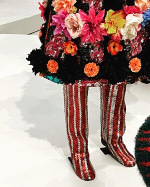 Rochelle Redfield Instagram - Haute Royalty, long live Nick Cave. Sublime rencontre between art and haute couture. milano’s got nuthin on you Mr Cave. #guggenheim #nickcave #highbrowkinkiestofboots #soundsuits