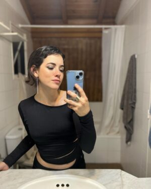 Rocío Hernández Instagram - Siempre sacando fotos en los baños 🖤