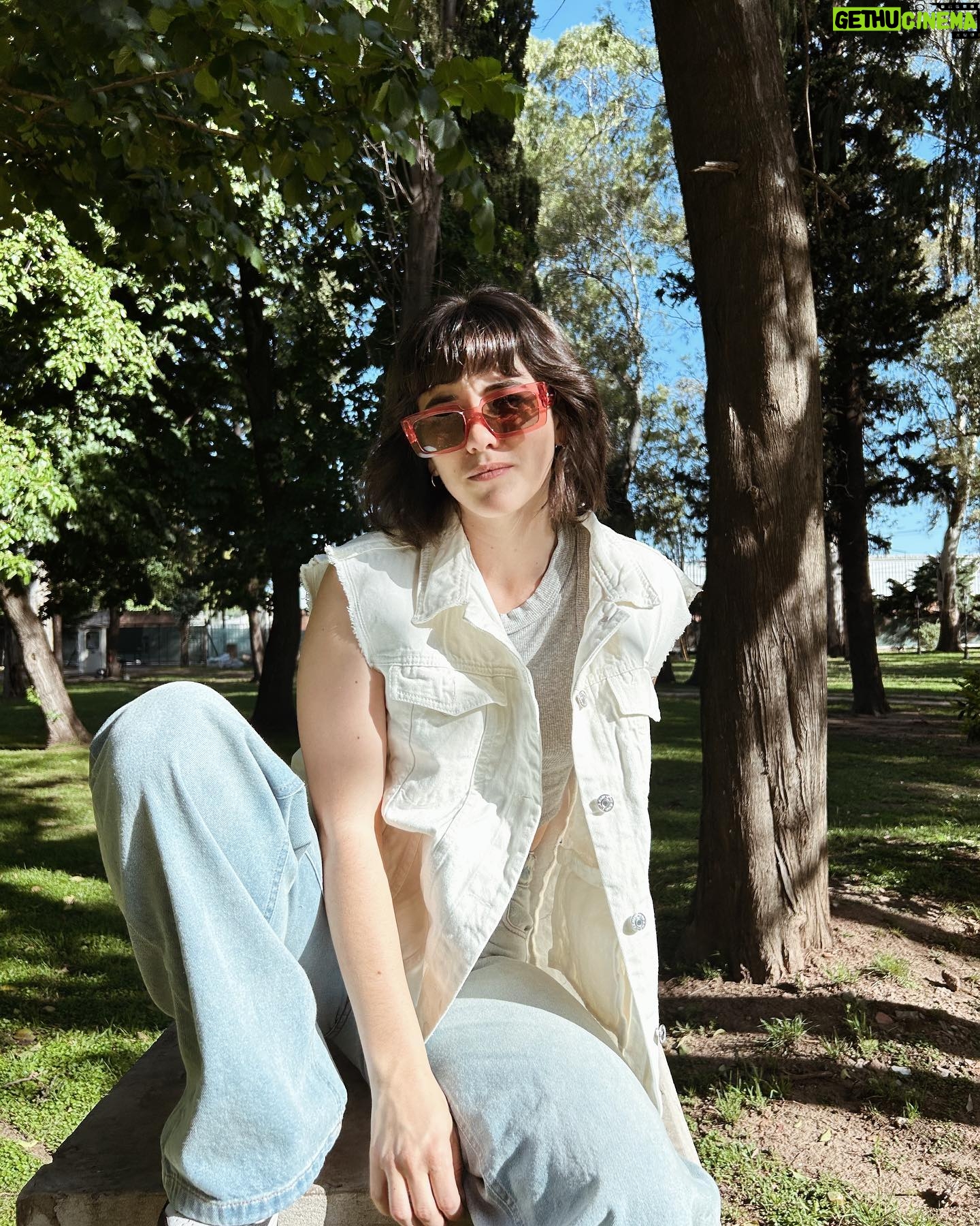 Rocío Hernández - 6.4K Likes - Mora se vistió con denim de @inquietadenim.oficial y yo tmb 🧚♀️💜