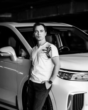 Rodion Gazmanov Instagram - — Про машину я напишу позже, а пока просто выкладываю фотки с последнего фотосета с @lesliolga. По ним, кстати, с достоверностью в 100% можно определить, как у меня дела.

И как, вы думаете, у меня дела? :)

 #родионгазманов #творчество #съемки #фото #фотосессия