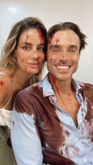 Rodolfo Salas Instagram - Cuando sufrimos un “pequeño accidente” en PERFIL FALSO 🎬🍿
Encuesta:
¿Ángela habría podido ayudar a Miguel a salir del carro? 
a) OBVIO
b) NO WAY!!!
.
.
.
@netflix @netflixlat @netflixcolombia