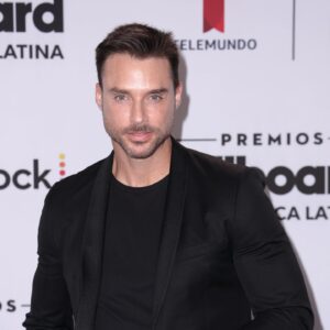 Rodolfo Salas Instagram - The Blue Carpet 😎
.
.
.
@telemundo 
@palomeragroup 
@agencymargot 
@dianacml