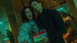 Rodolfo Salas Instagram - Les cuento que durante la semana de estreno, Perfil falso alcanzó el puesto #1 en el Top 10 global de Netflix de series de habla no inglesa con más de 76 millones de horas vistas por personas de todos los rincones del mundo! Fans de países en todos los continentes han hecho match con la serie, siendo #1 en 82 de ellos como Argentina, Canadá, Estados Unidos, México, España, Nigeria, Turquía, entre otros.
@netflix @netflixlat @netflixcolombia 
.
.
.

Le doy Gracias a Dios, a ustedes, a mis compañeros de trabajo, a @stopello @marthagodoy2000, @luisluyando @castingbytv, @jonathan_bruskey @dijimenez69 @cata__herzapata y a todas esas personas que hicieron posible este hermoso proyecto.