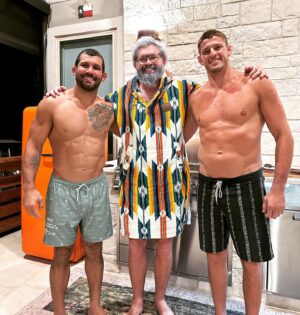 Rodolfo Vieira Instagram - Nunca imaginei um dia treinar com esses caras, nunca achei também que fosse ter tanta admiração por eles. Foram 6 dias maravilhosos que passei aqui em Austin na New Wave onde eu sinto que tive uma ótima evolução e não tô falando só de JJ. Obrigado Nicholas e Gordon pela forma que me receberam, por toda gentileza, por toda ajuda que me deram, eu me senti em casa, difícil falar o quão feliz e grato eu fiquei de estar aqui aprendendo com vocês! @nicholasmeregali @gordonlovesjiujitsu 
____________________________________
🇺🇸 I never imagined one day training with these guys, I never thought I would have so much admiration for them. It was 6 great days I spent here in Austin at New Wave where I feel like I made great progress and I'm not just talking about JJ. Thank you Nicholas and Gordon for the way you welcomed me, for all your kindness, for all the help you gave me, I felt at home, it's hard to say how happy and grateful I’m to be here learning from you!