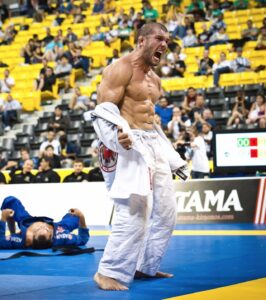 Rodolfo Vieira Most Liked Photos and Posts