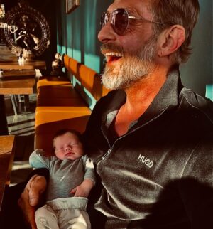 Roland Møller Instagram - Welcome Alba
#unclegotyou